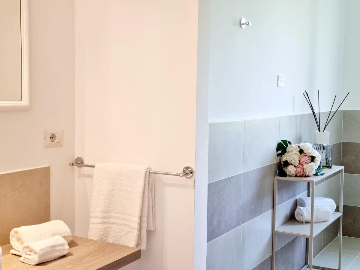 Appartement Stazzo San Teodoro La Quercia Piscina Condivisa Extérieur photo