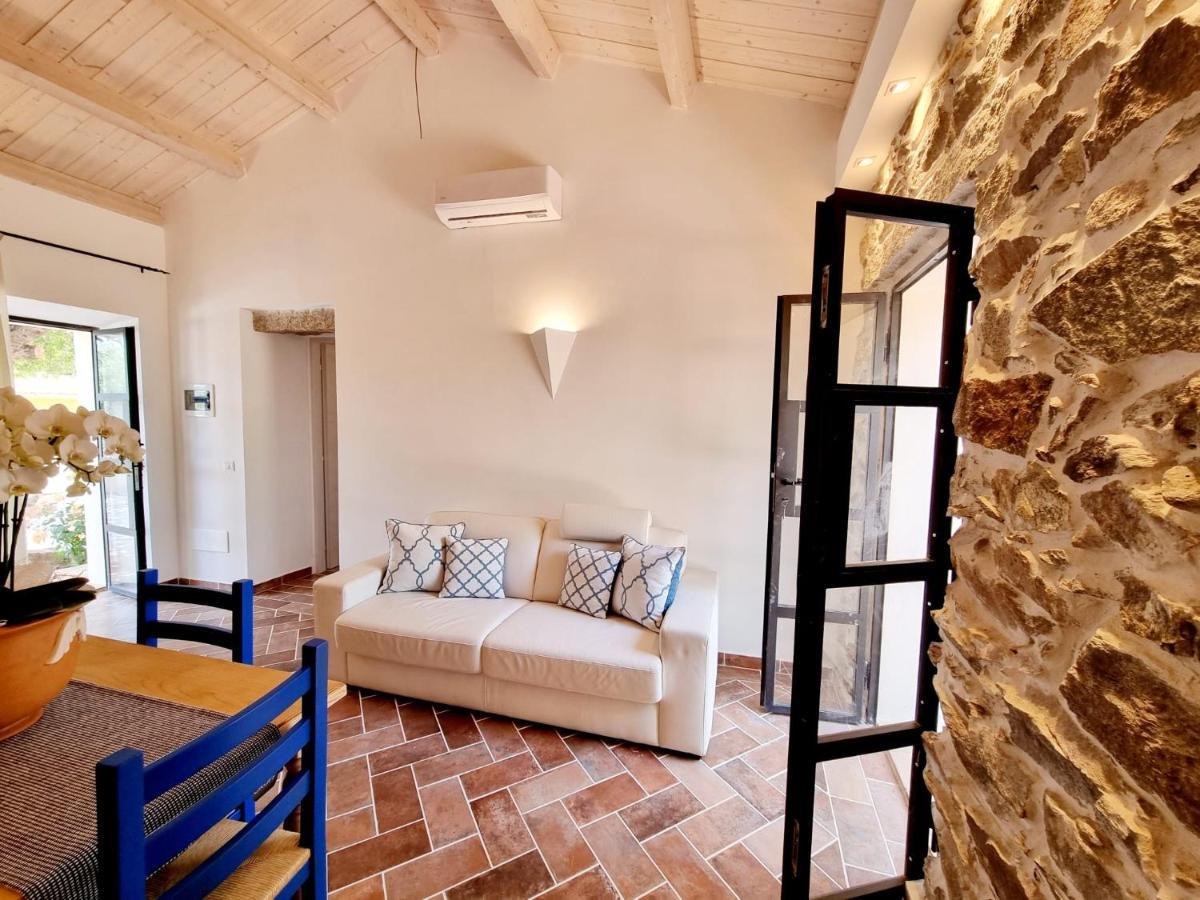 Appartement Stazzo San Teodoro La Quercia Piscina Condivisa Extérieur photo
