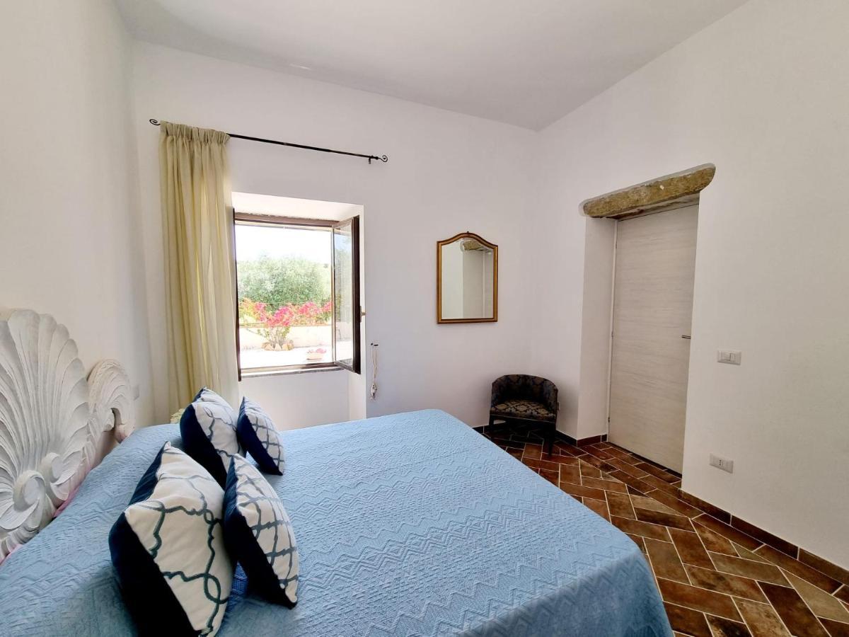 Appartement Stazzo San Teodoro La Quercia Piscina Condivisa Extérieur photo